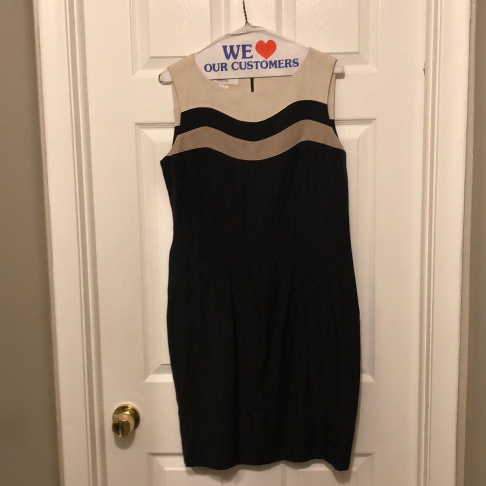 Sleeveless dress